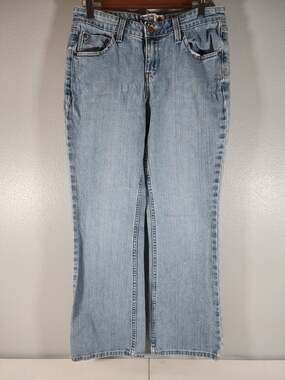 Signature Levi Low Rise Bootcut Light Wash Women Blue Jean Size Misses 8 Medium